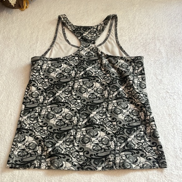 BodyScience Racer-back Tank, Size L - Picture 3 of 8